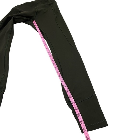 Lululemon In Movement 7/8 Tight *Everlux 25"
Dark Olive (First Release) 2 - Picture 7 of 9